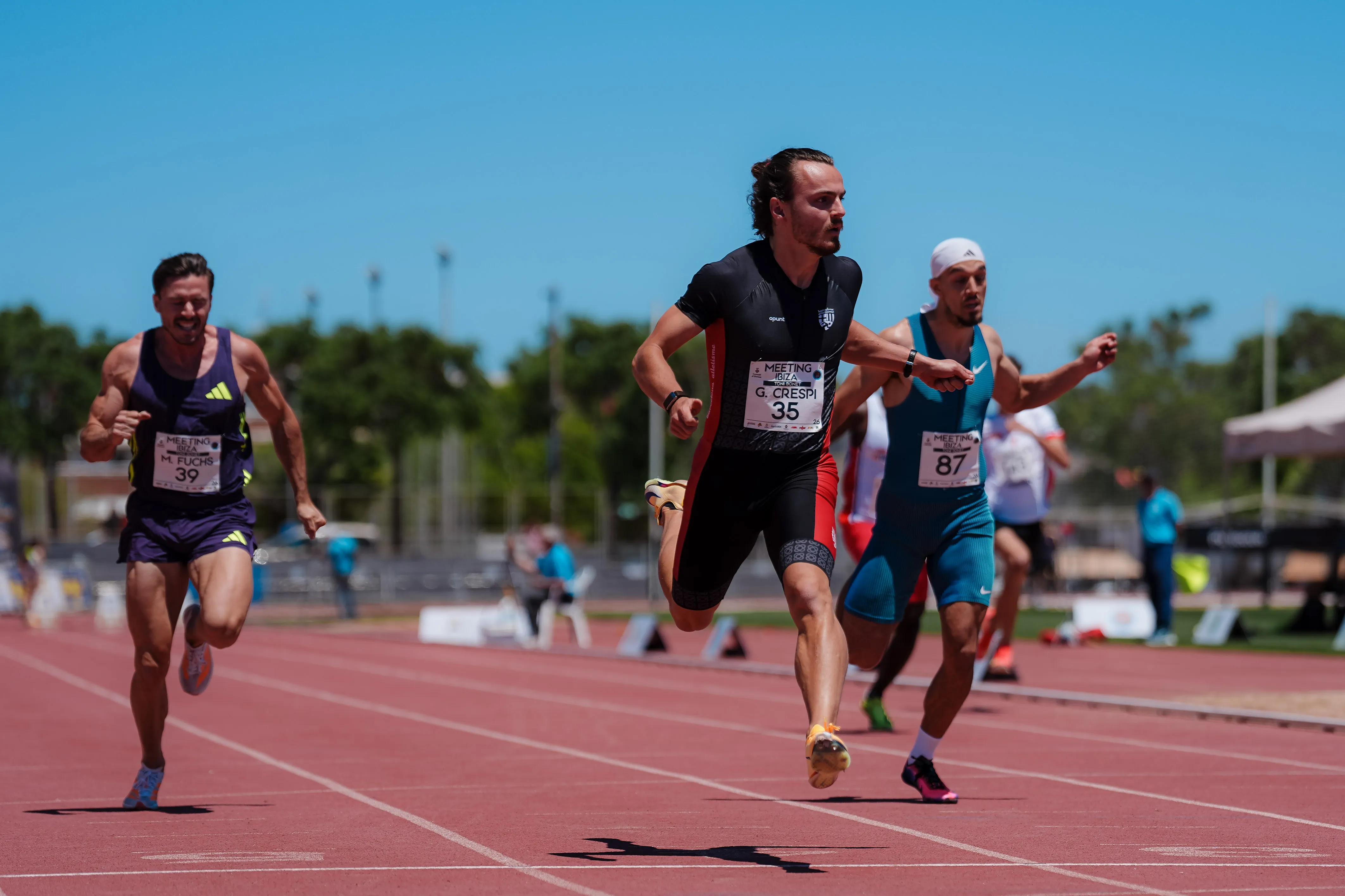 ¡Espectáculo puro en Can Misses! Blanca Hervás, Asier Martínez y Guillem Crespí brillan en el Meeting Ibiza Toni Bonet