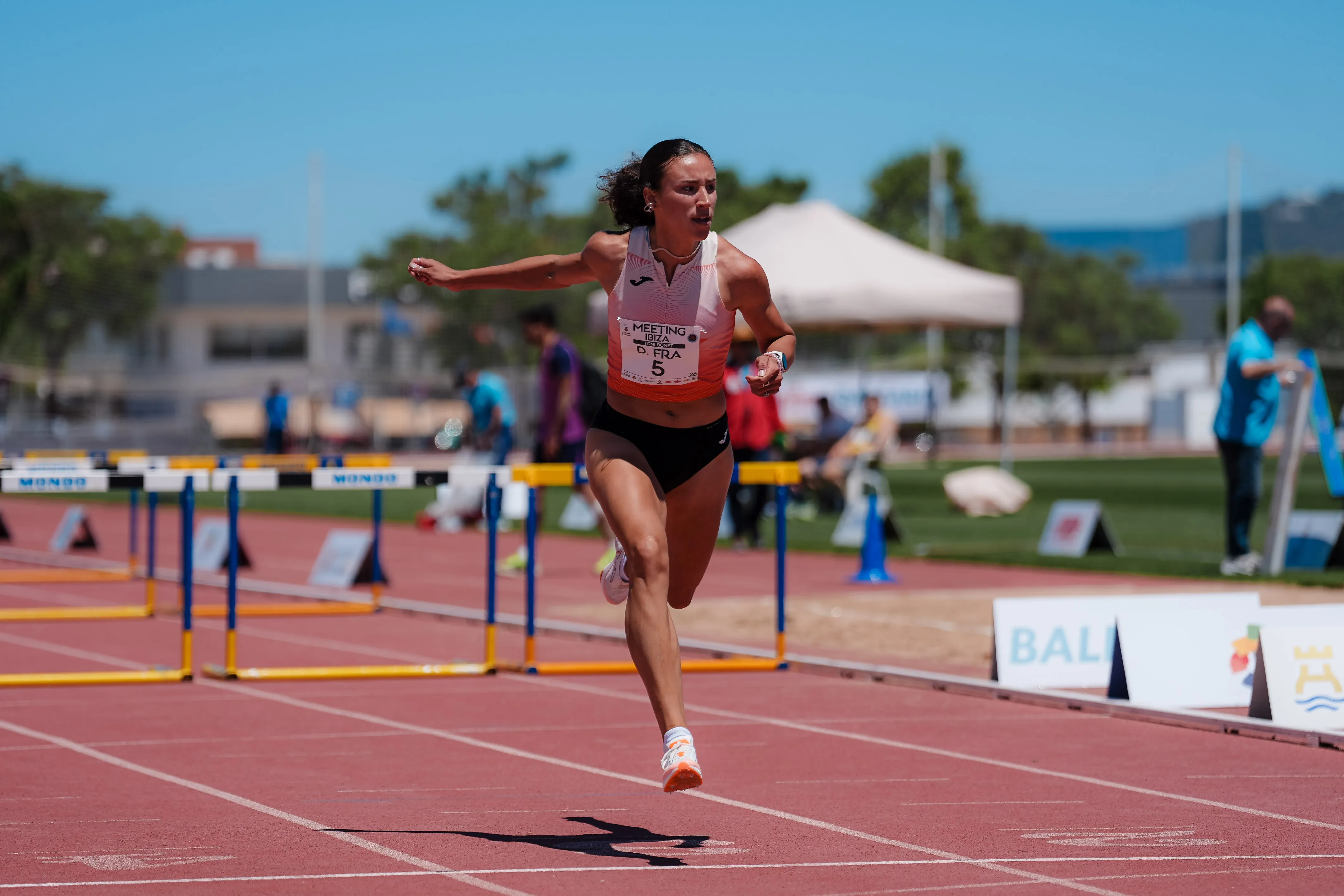 ¡Espectáculo puro en Can Misses! Blanca Hervás, Asier Martínez y Guillem Crespí brillan en el Meeting Ibiza Toni Bonet